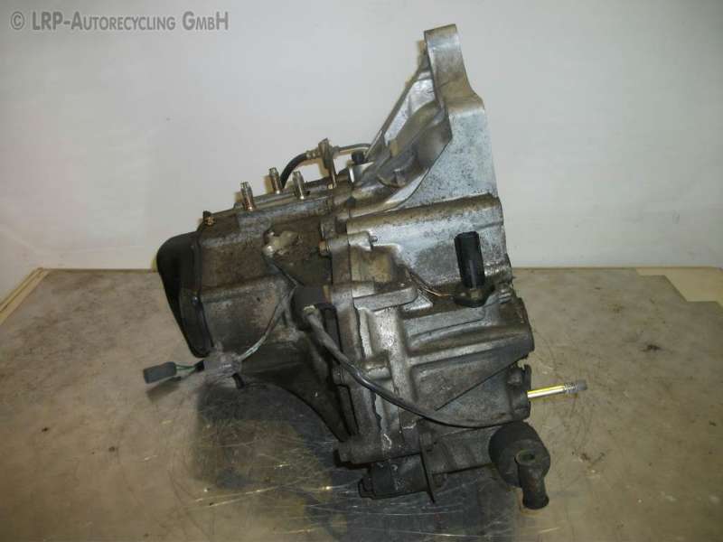 Mazda 323 F (BJ) BJ2001 Getriebe Schaltgetriebe FAF5K5 Motor 1.6 72kw